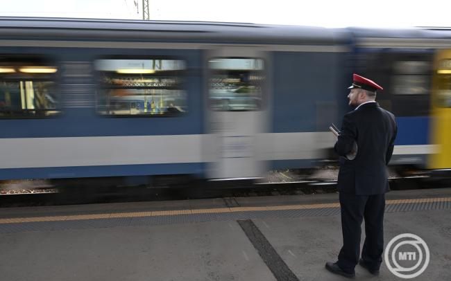 MÁV: 23 ezer talált tárgy várta gazdáját tavaly